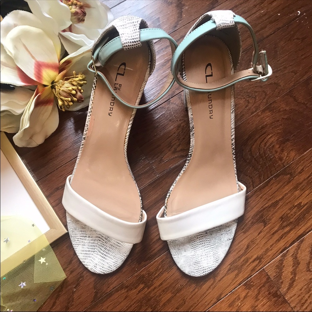 💕CL by Laundry Sandals Heels